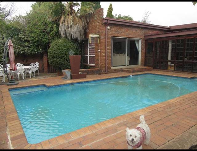 3 BEDROOM PROPERTY TO RENT IN GREENHILLS